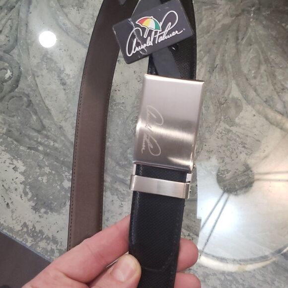 𝅺arnold Palmer Reversible Plaque Buckle Leather Belt - Picture 2 of 6